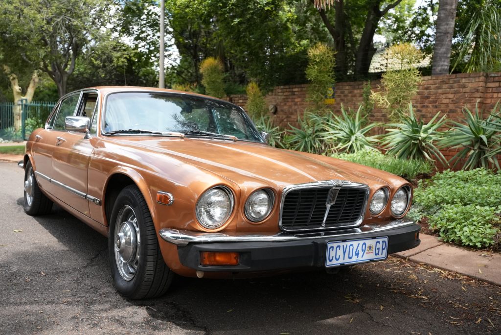 1970 Jaguar XJ6 V6